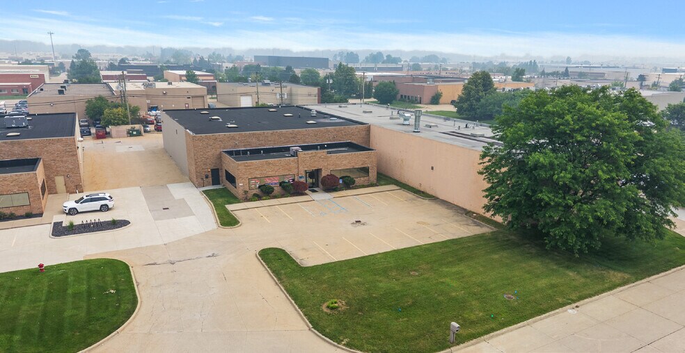 More Photos Of 14125 Industrial Center Dr, Shelby Township Warehouse For Sale