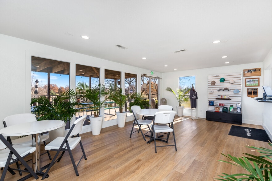 More Photos Of 519 Quail Run Rd, Grove Golf Course Driving Range For Sale