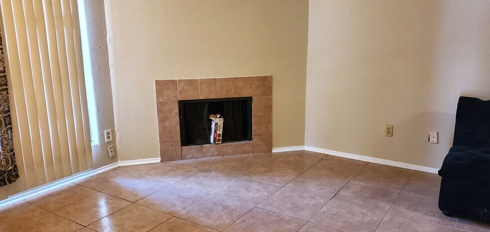 More Photos Of 10100 S Gessner Rd, Houston Apartments For Sale