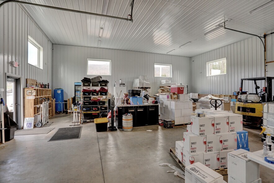 More Photos Of 596 Harman Rd, Halifax Winery Vineyard For Sale