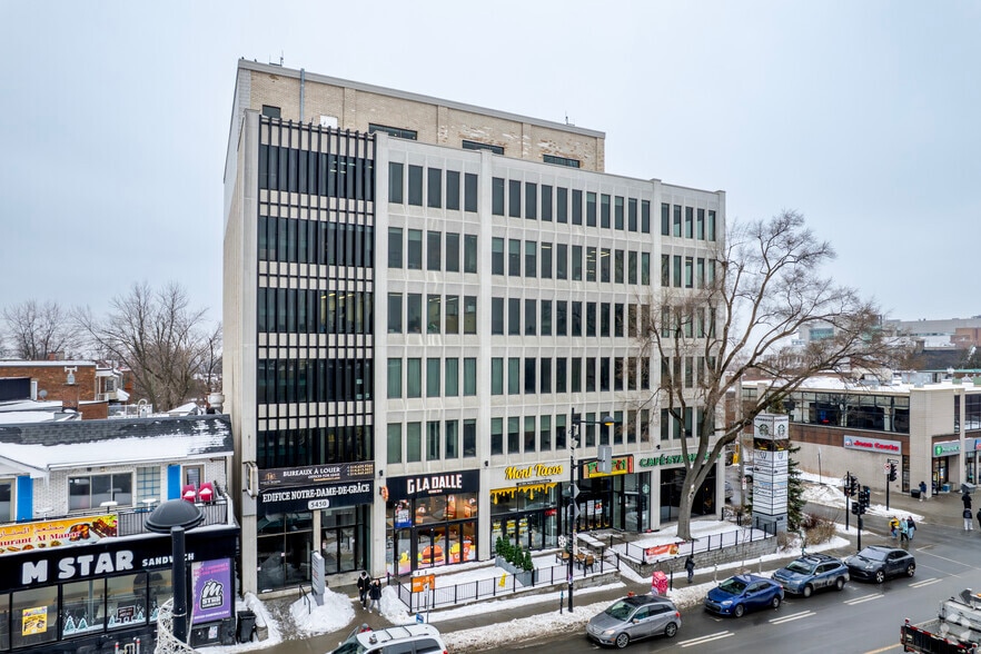 More Photos Of 5450-5484 Ch De La Côte-Des-Neiges, Montréal Office For Lease