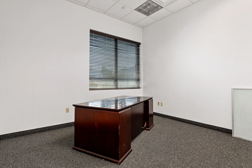 More Photos Of 8380 Warren Pky, Frisco Office For Sale