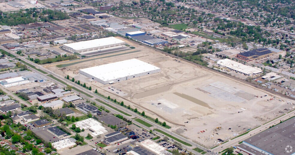 More Photos Of 23950 Mound Rd, Warren Warehouse For Lease