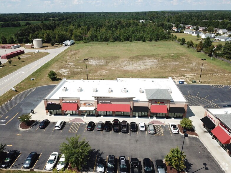 More Photos Of 4555 Fayetteville Rd, Raeford Unknown For Lease