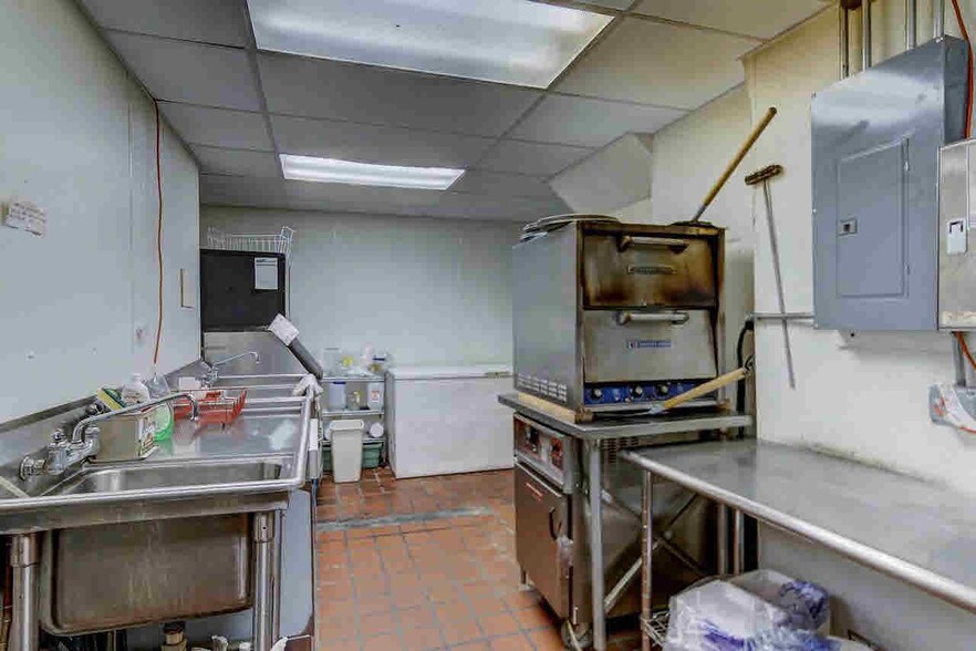 More Photos Of 501-511 E Racine St, Jefferson Bowling Alley For Sale