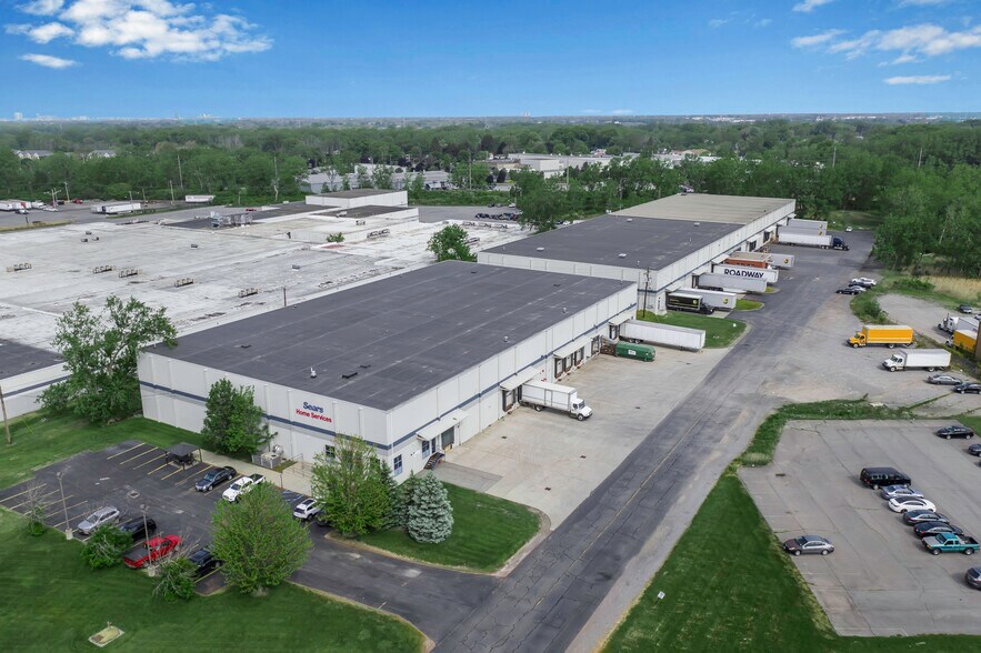 Primary Photo Of 40-60 Industrial Pky, Cheektowaga Warehouse For Lease