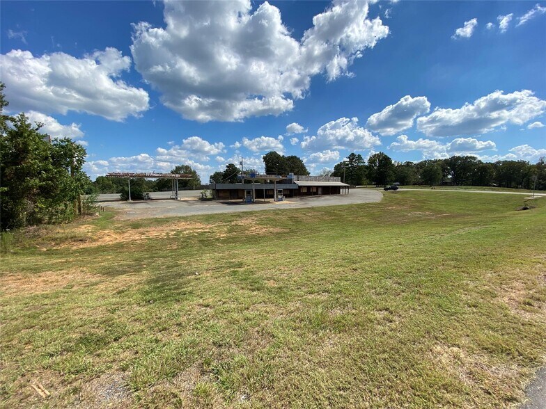 Primary Photo Of 2099 Highway 532, Dubberly Truck Stop For Sale