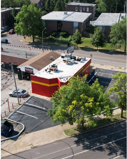 More Photos Of 2916 Gravois Ave, Saint Louis Restaurant For Sale