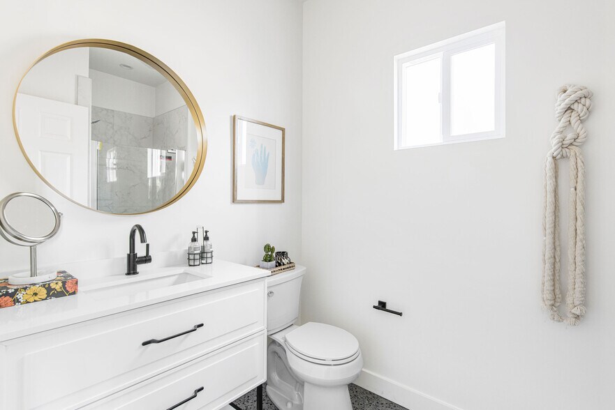 More Photos Of 4363 Eagle Rock Blvd, Los Angeles Multifamily For Sale