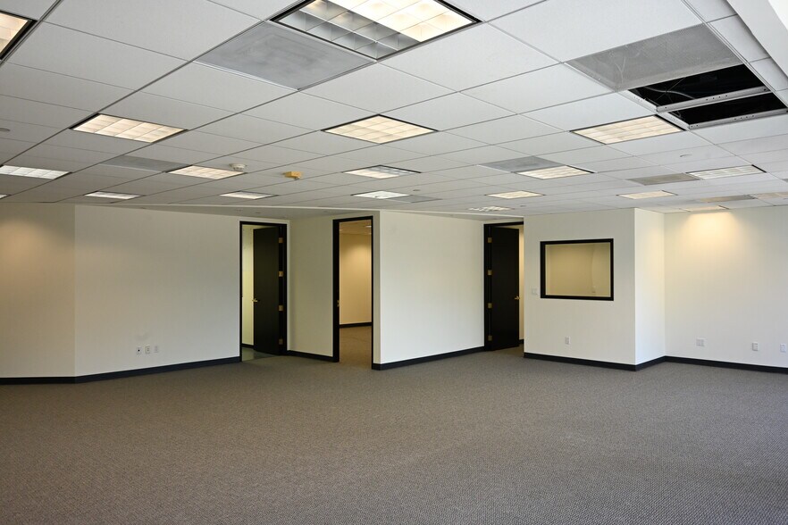More Photos Of 128-130 N Brand Blvd, Glendale Office For Lease