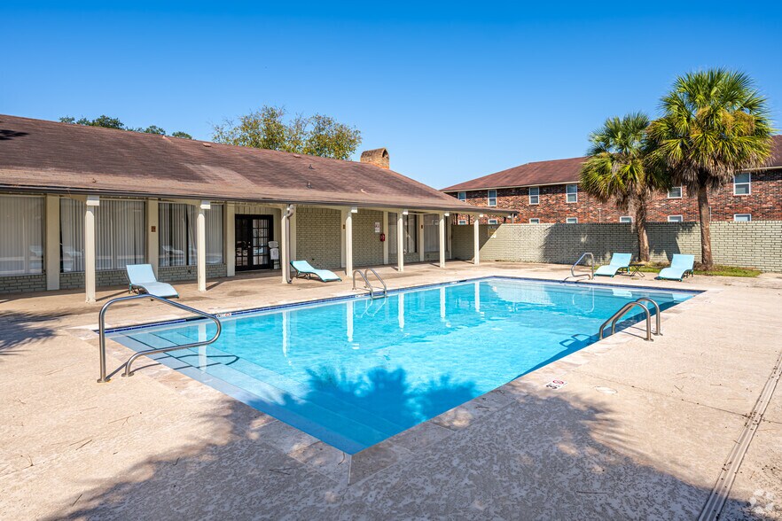 More Photos Of 10530 Florida Blvd, Baton Rouge Apartments For Sale