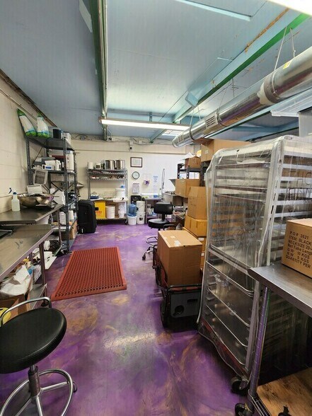 More Photos Of 3102 Los Arboles NE ave, Albuquerque Industrial For Sale