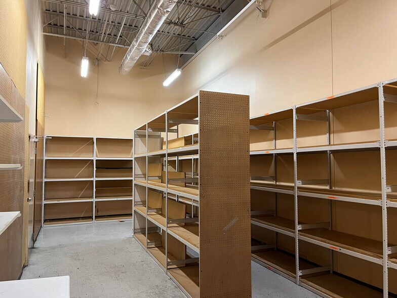 More Photos Of 2650 Highway 6 S, Houston Freestanding For Lease