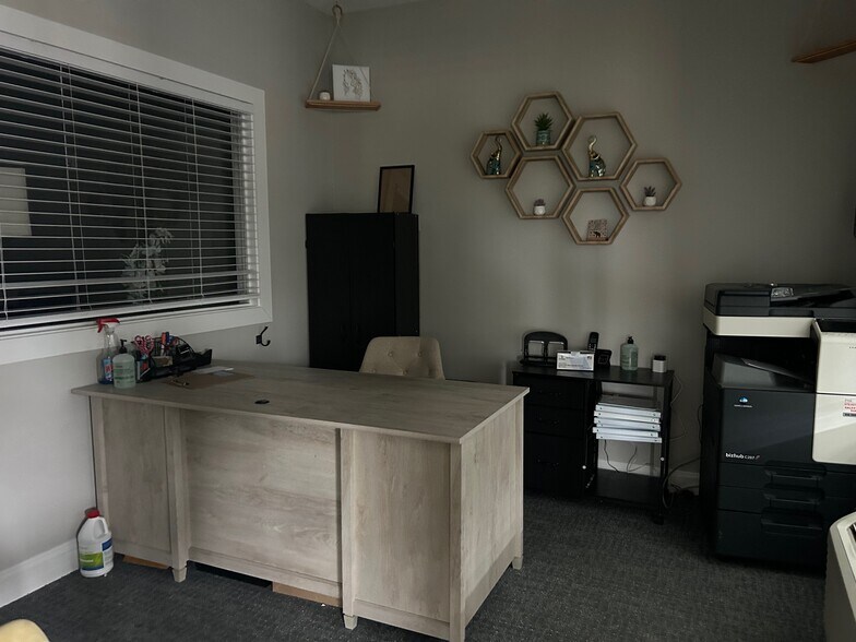 More Photos Of 7819 Hickory Flat Hwy, Woodstock Assisted Living For Sale