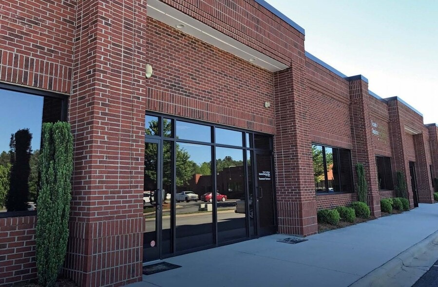 More Photos Of 3820 N Elm St, Greensboro Medical For Lease