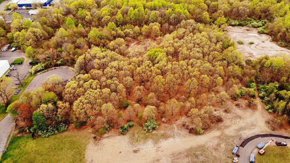 More Photos Of 100-150 Dodge Ave, North Haven Land For Sale