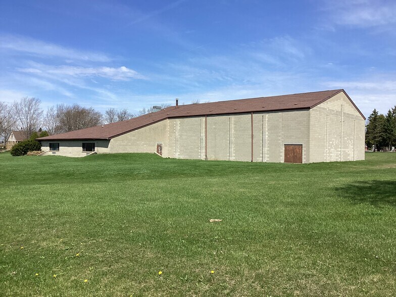 More Photos Of 2525 Oakwood Rd, Oak Creek Schools For Sale