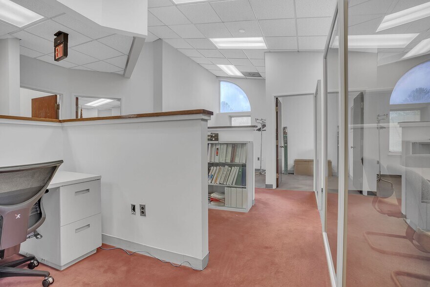 More Photos Of 4609 Pinecrest Office Park Dr, Alexandria Medical For Sale