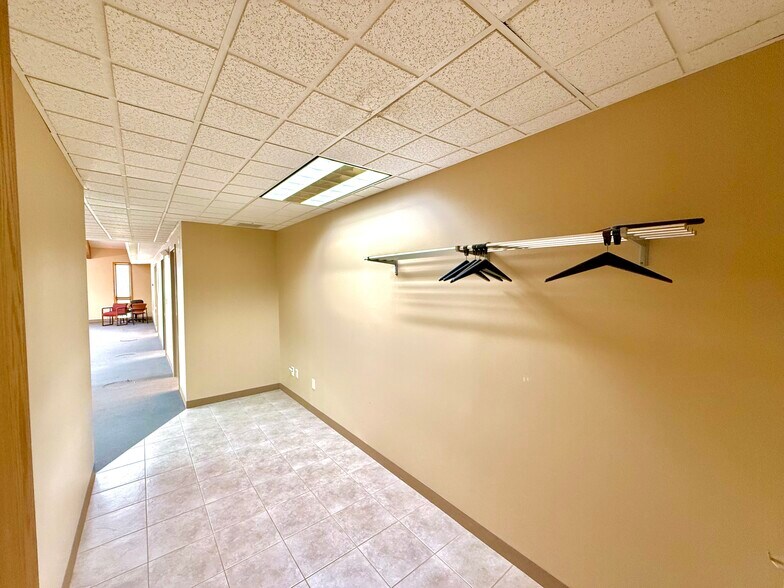 More Photos Of 321 S Blanchard St, Findlay Office For Sale