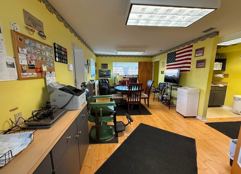 More Photos Of 50 S Perrott Dr, Ormond Beach Service For Sale