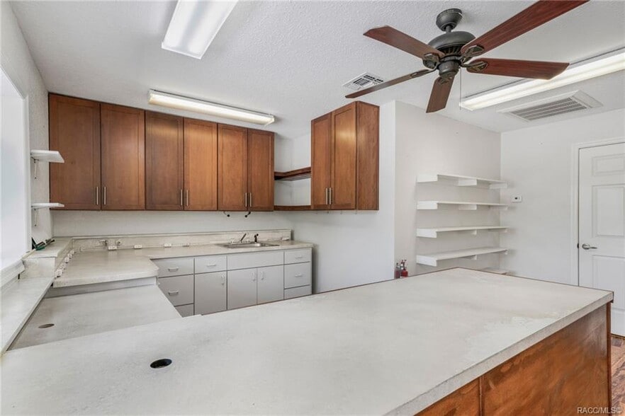 More Photos Of 3490 W Dunnellon Rd, Dunnellon Storefront Retail Office For Sale