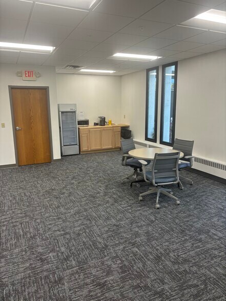 More Photos Of 9740 Grand Ave S, Minneapolis Office For Lease