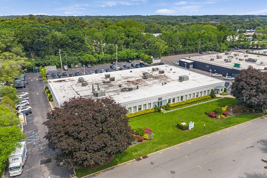 More Photos Of 80 Crossways Park Dr, Woodbury Office For Lease