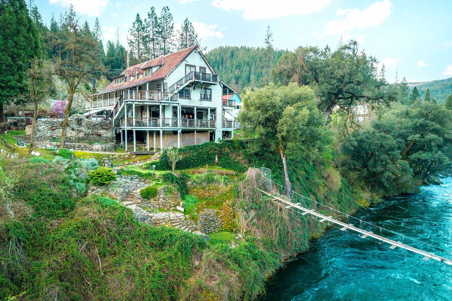 More Photos Of 15432 Washington Rd, Washington Storefront Retail Residential For Sale