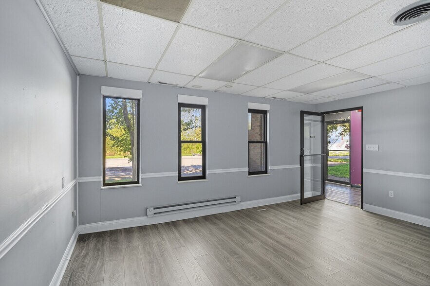 More Photos Of 9309-9319 Cincinnati-Columbus Rd, West Chester Office For Lease