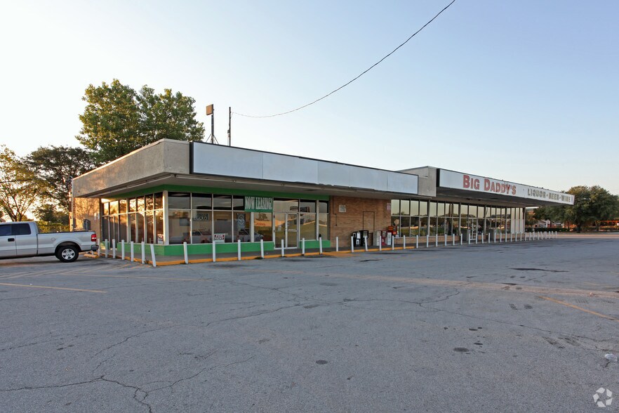 More Photos Of 10240-10242 N Walton Walker Blvd, Dallas Freestanding For Lease