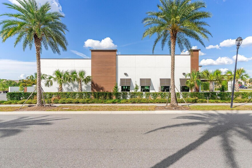 More Photos Of 6002 Sand Lake Vista, Orlando Medical For Lease