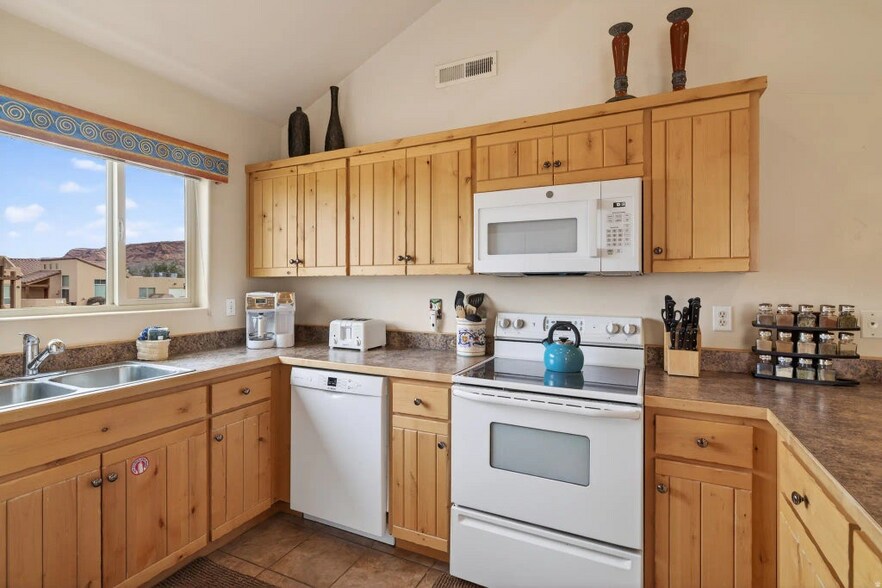 More Photos Of 3686 Spanish Valley Dr, Moab Specialty For Sale