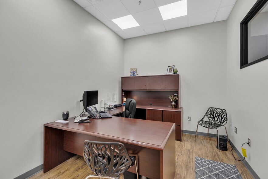 More Photos Of 8155 E Indian Bend Rd, Scottsdale Office For Sale