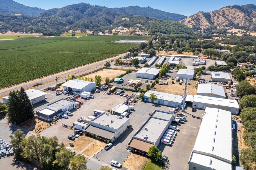 More Photos Of 2020 Industry Rd, Ukiah Warehouse For Lease