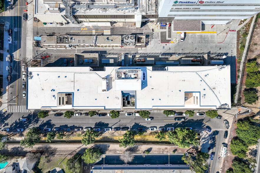 More Photos Of 5525 Etiwanda Ave, Tarzana Medical For Lease