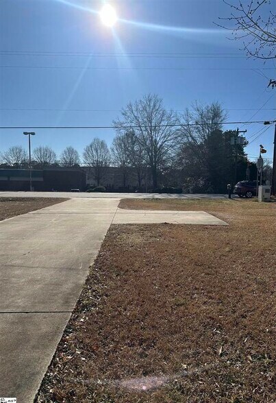 More Photos Of 227 E Butler Rd, Mauldin Land For Sale