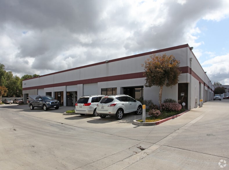 More Photos Of 2235 1st St, Simi Valley Warehouse For Lease