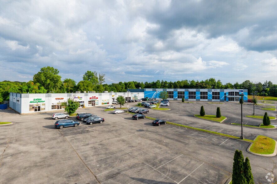 More Photos Of 2411-2425 Edge O Lake Dr, Antioch Storefront For Lease