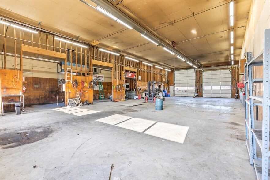 More Photos Of 10906 Hackett Rd, Yakima Industrial For Sale
