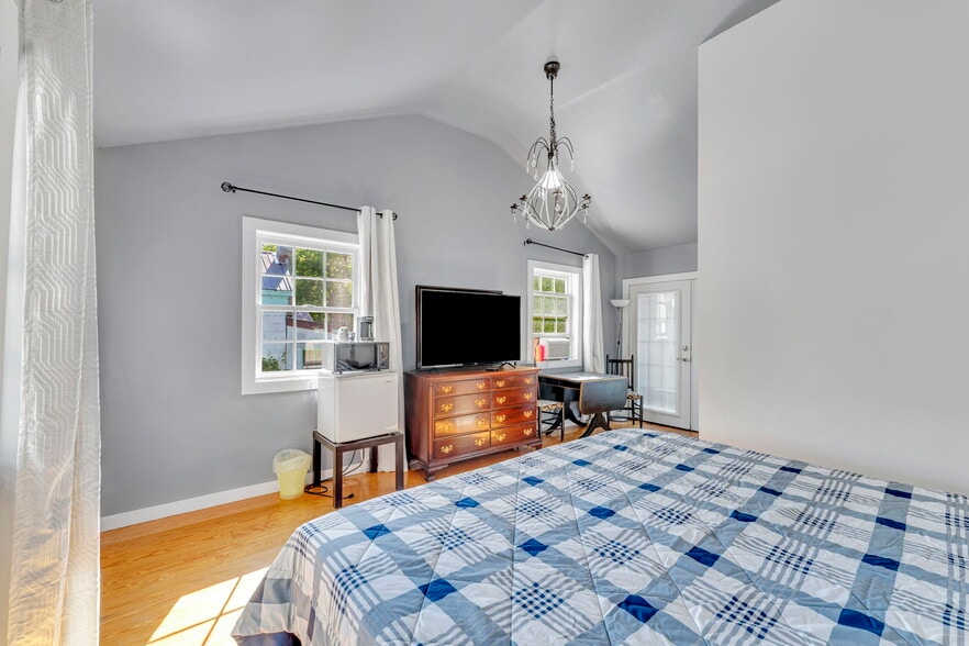 More Photos Of 7667 State Highway 80, Springfield Center Hotel For Sale