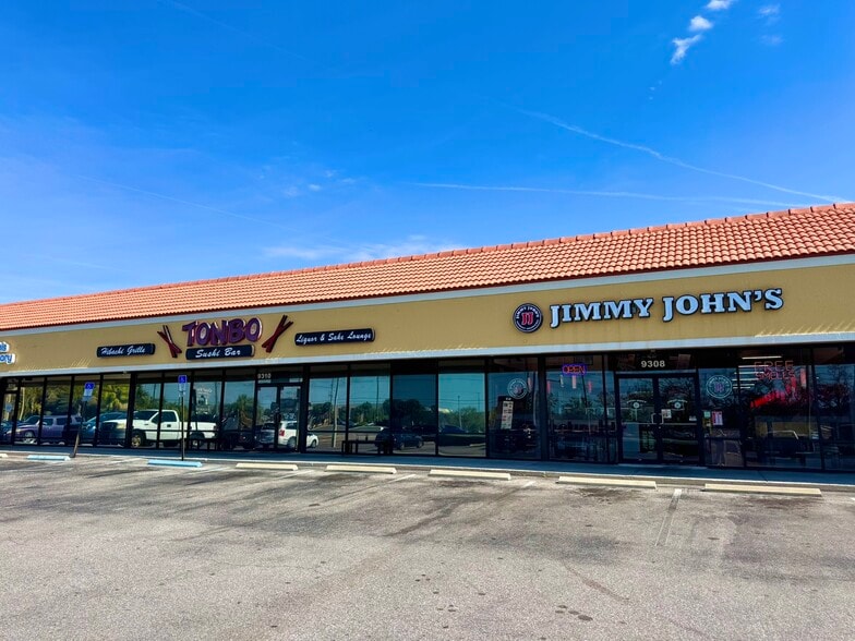 More Photos Of 9304-9324 US Hwy 19 N, Port Richey Unknown For Lease