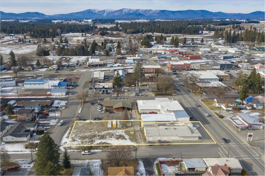 More Photos Of 120-124 E Crawford St, Deer Park Freestanding For Sale