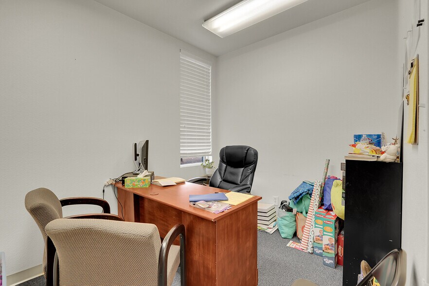 More Photos Of 330 Park Ave, Fort Lupton Office For Lease