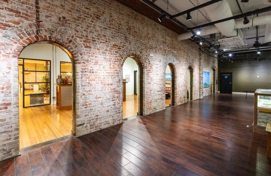 More Photos Of 120 W 2nd St, Taylor General Retail For Sale