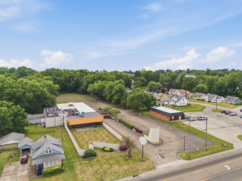More Photos Of 4210 12th St NW, Canton Restaurant For Sale