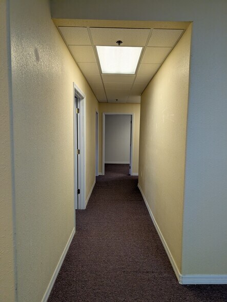 More Photos Of 400 Barton Blvd, Rockledge Light Manufacturing For Lease