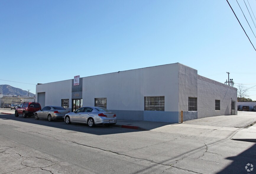 Primary Photo Of 1202 Chestnut St, Burbank Warehouse For Lease