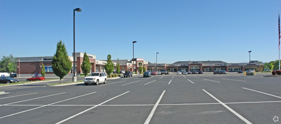 More Photos Of 8912-8946 S State St, Sandy Unknown For Lease