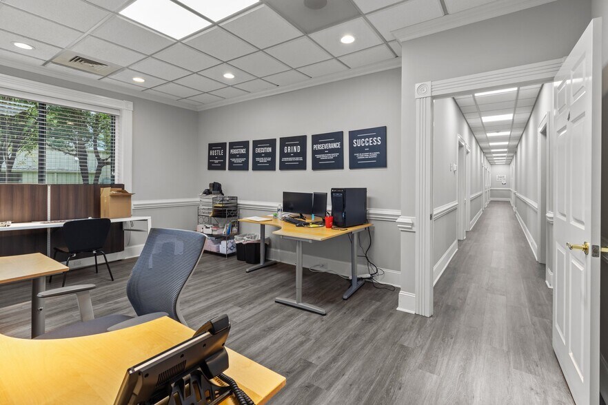 More Photos Of 147 Cedar Pointe Dr, Mooresville Research And Development For Sale