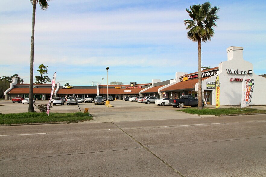 More Photos Of 12611 Woodforest Blvd, Houston Unknown For Lease